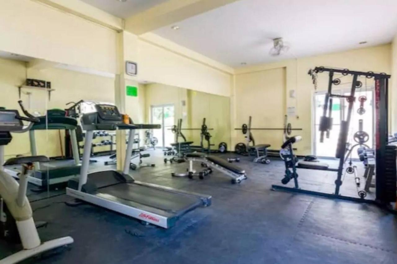 Chateau Elysee A3 Near Airport Wifi Kitchen Paranaque City Экстерьер фото